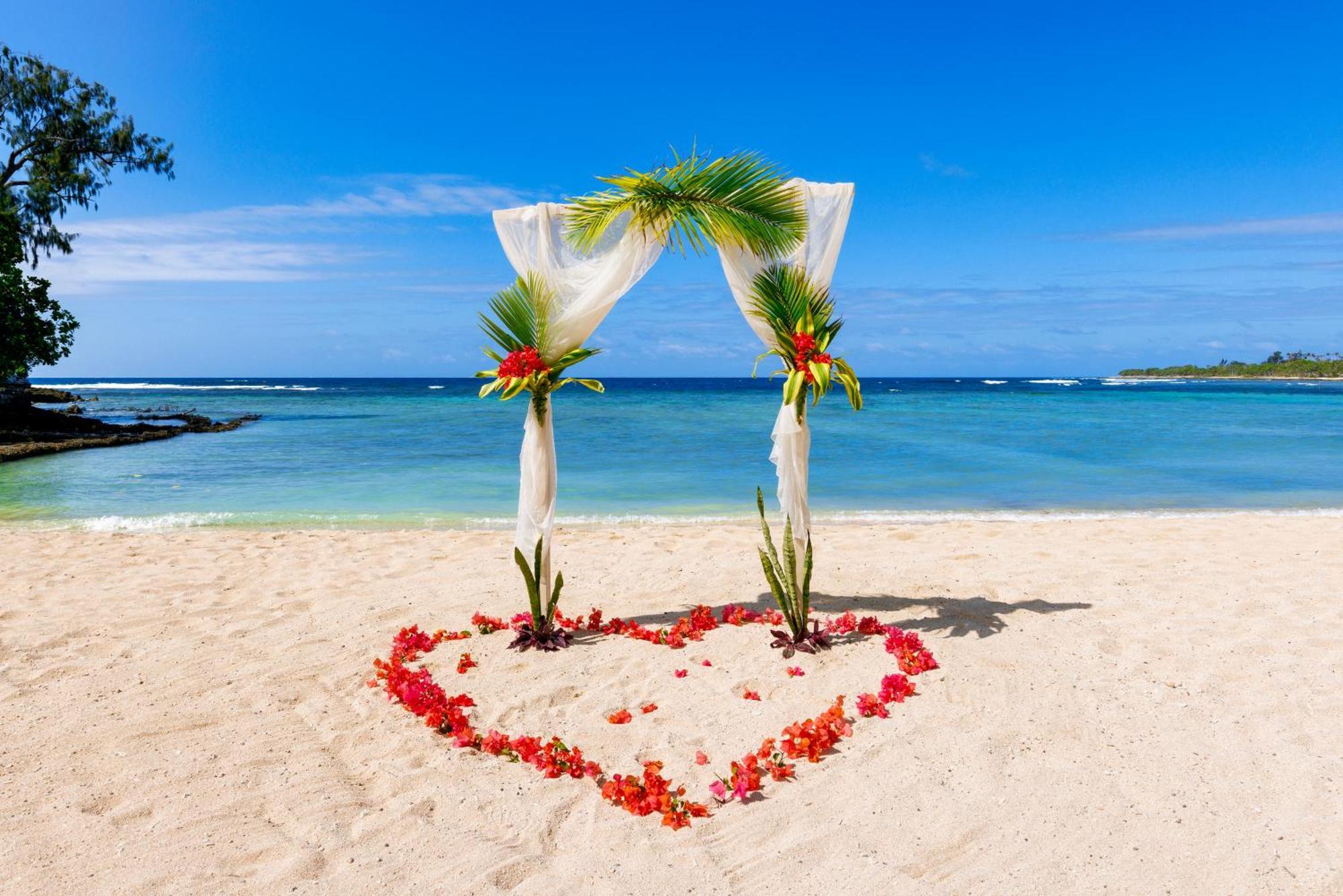 Breakas Beach Resort (Adults Only) Port Vila Eksteriør billede