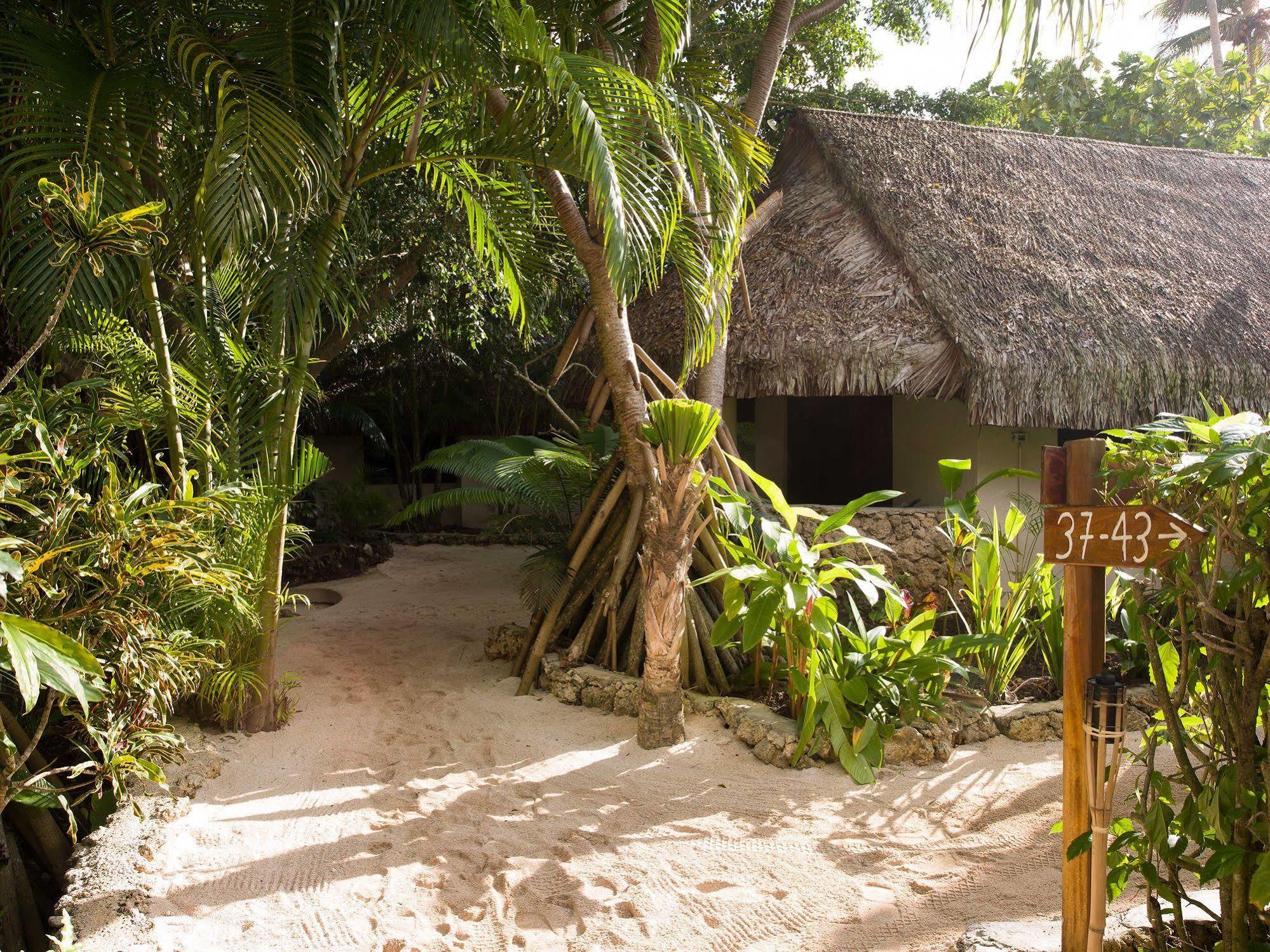 Breakas Beach Resort (Adults Only) Port Vila Eksteriør billede