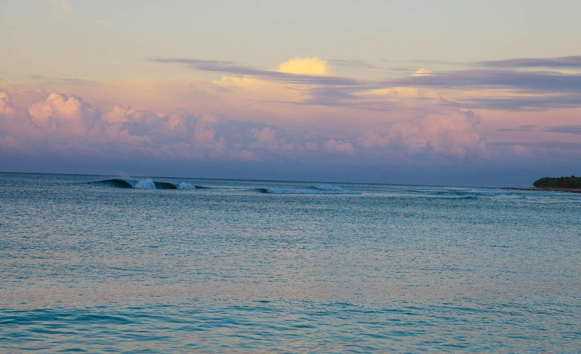 Breakas Beach Resort (Adults Only) Port Vila Eksteriør billede